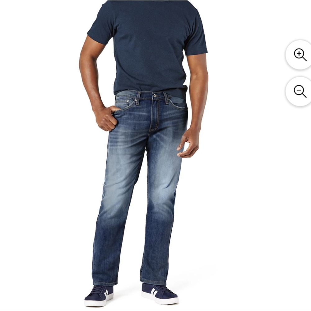 Signature by Levi regular taper fit jeans sz 38